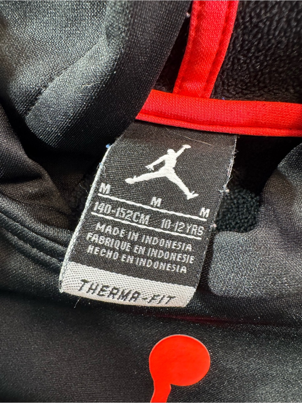 Nike Air Medium Black Hoodie with Red Jumpman Therma-Fit - Picture 4 of 5
